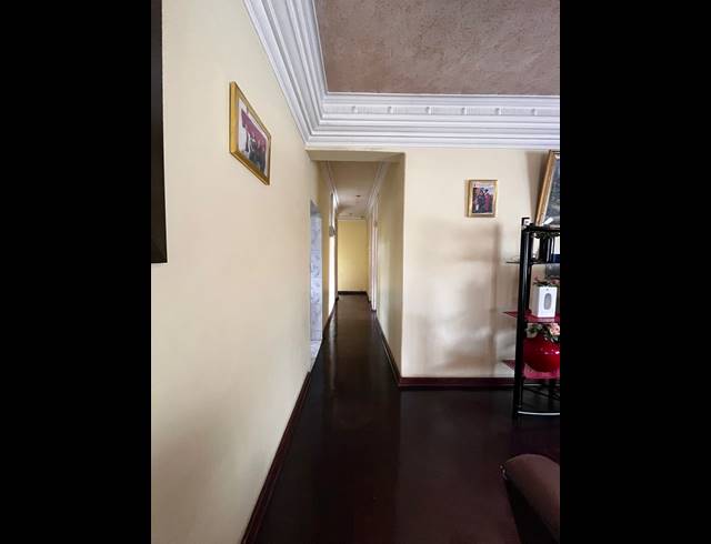 4 BEDROOM HOUSE FOR SALE IN SEA VIEW